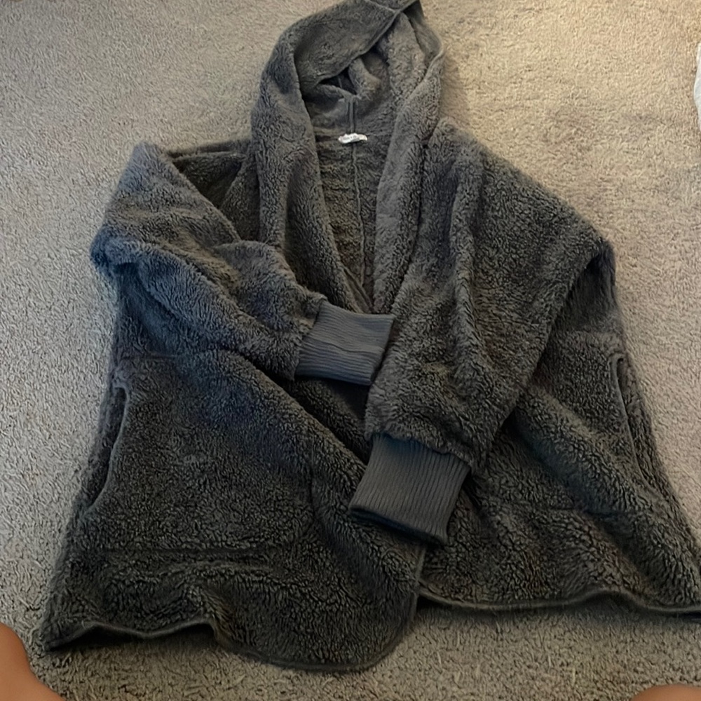 Women’s grey fleece sweater